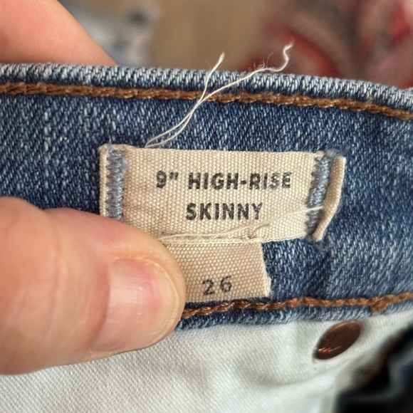 Sz 26 Madewell 9” High-Rise Skinny Jean Destructed Hem Edition - Picture 5 of 10